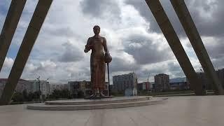 Дагестан Из Каспийска в Махачкалу Памятник русской учительнице