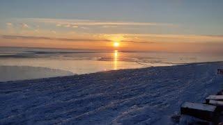 Красивый закат на Байкале. Листвянка январь 2023