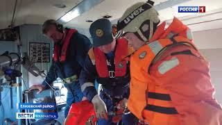 Спасатели МЧС провели тренировочный спуск в Авачинской бухте || Вести-Камчатка