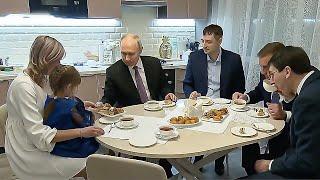 Путин зашел на чашку чая в гости к медику из Тулы