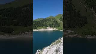 В горах Чечни 66. Высокогорное озеро Казеной-ам в июле.